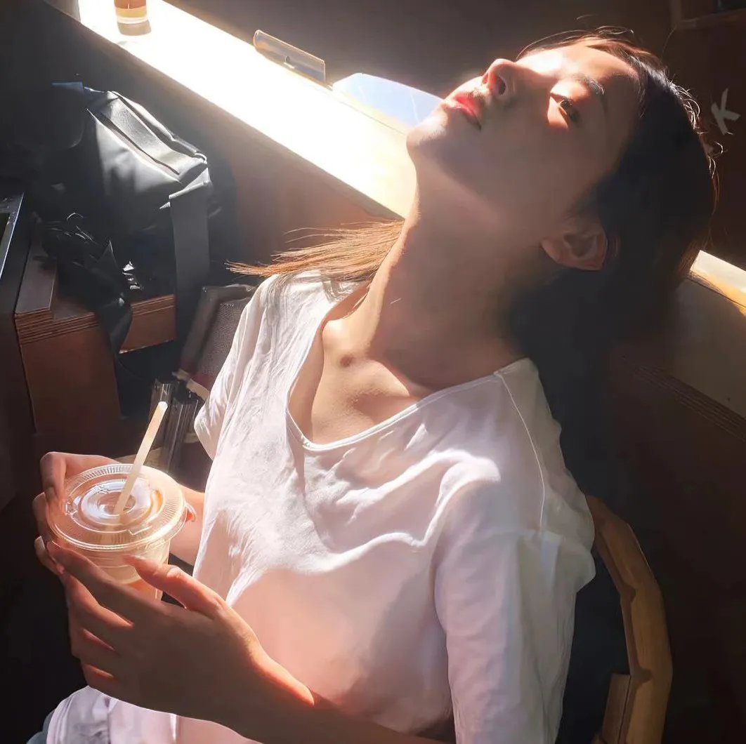 威震四方