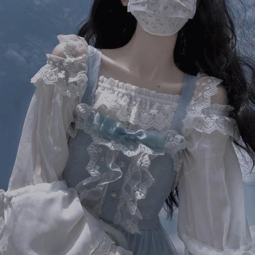 最近，我的妹妹有点怪
